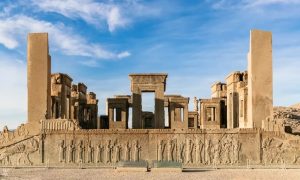 صدور هفتادوهفتمین سند مالکیت پایگاه میراث جهانی تخت‌جمشید