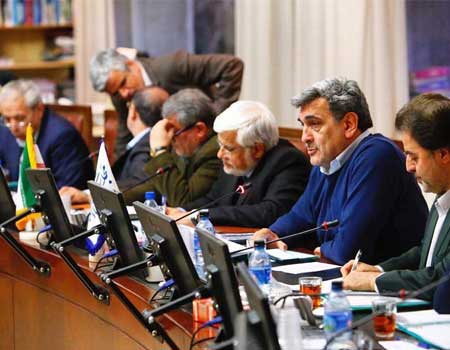 شهردار تهران در نشست «مجمع ۵۱ نفره امید»: بخشی از مالیات های محلی به شهرداری ها تعلق بگیرد