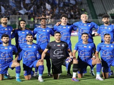 حمایت هواداران باشگاه فوتبال استقلال از تیم‌داری هلدینگ خلیج فارس